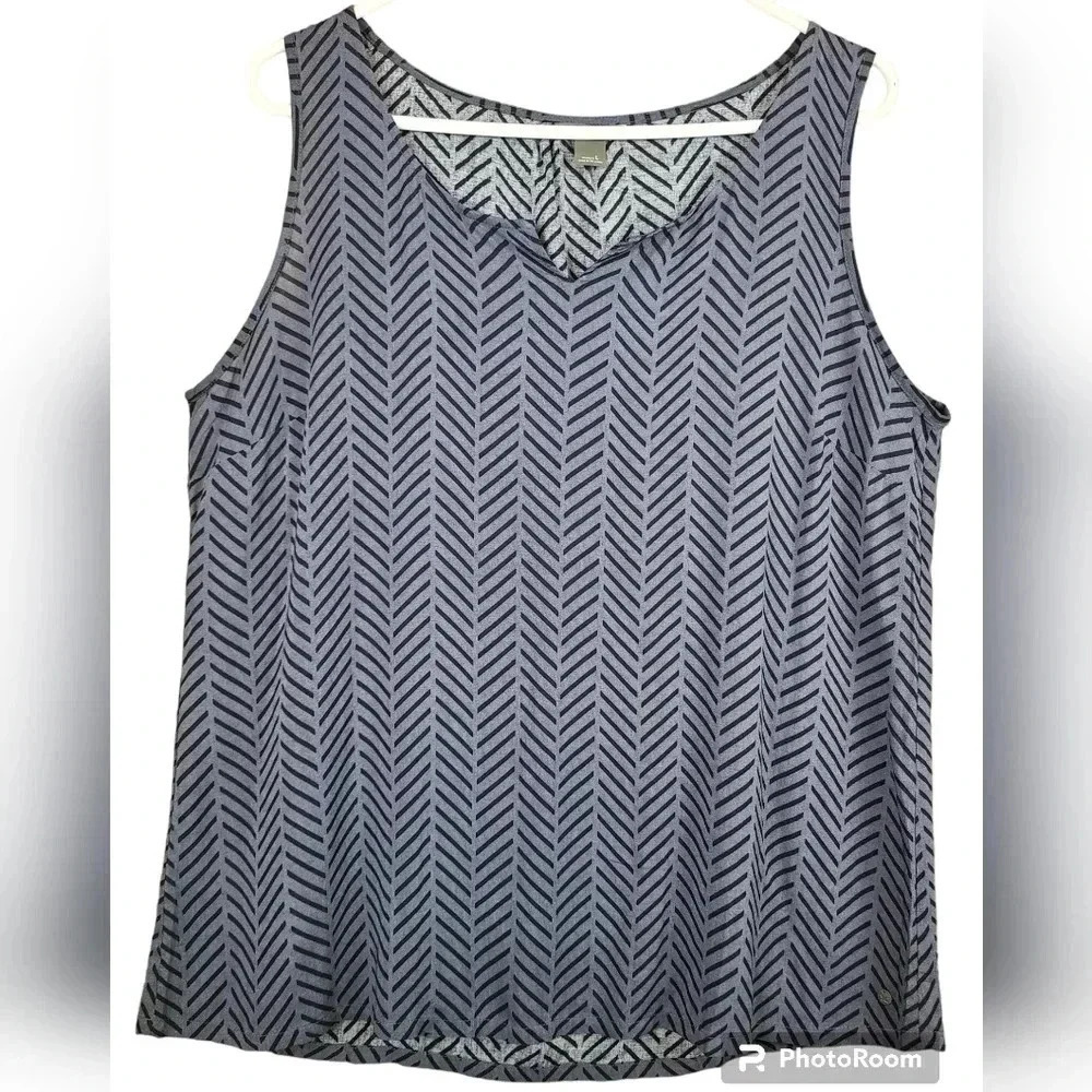 Eddie Bauer sleeveless rayon tank top